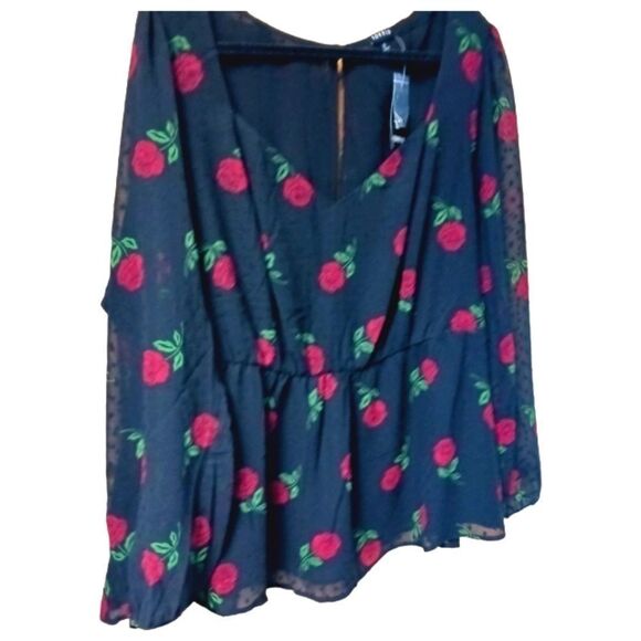 TORRID Plus Size New Peplum Chiffon Clip Dot Floral Rose Puff Sleeve Top. - Picture 4 of 16